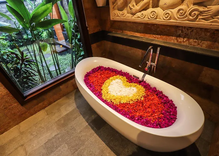 Villa Emerald - Precious Find In The